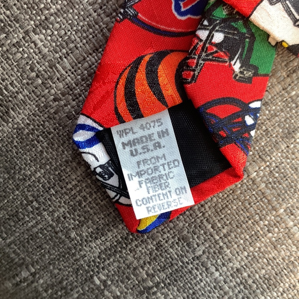 Team NFL - Football Helmet Tie - Picture 5 of 5